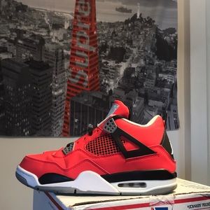 Nike air Jordan toro bravo 4s size 11
